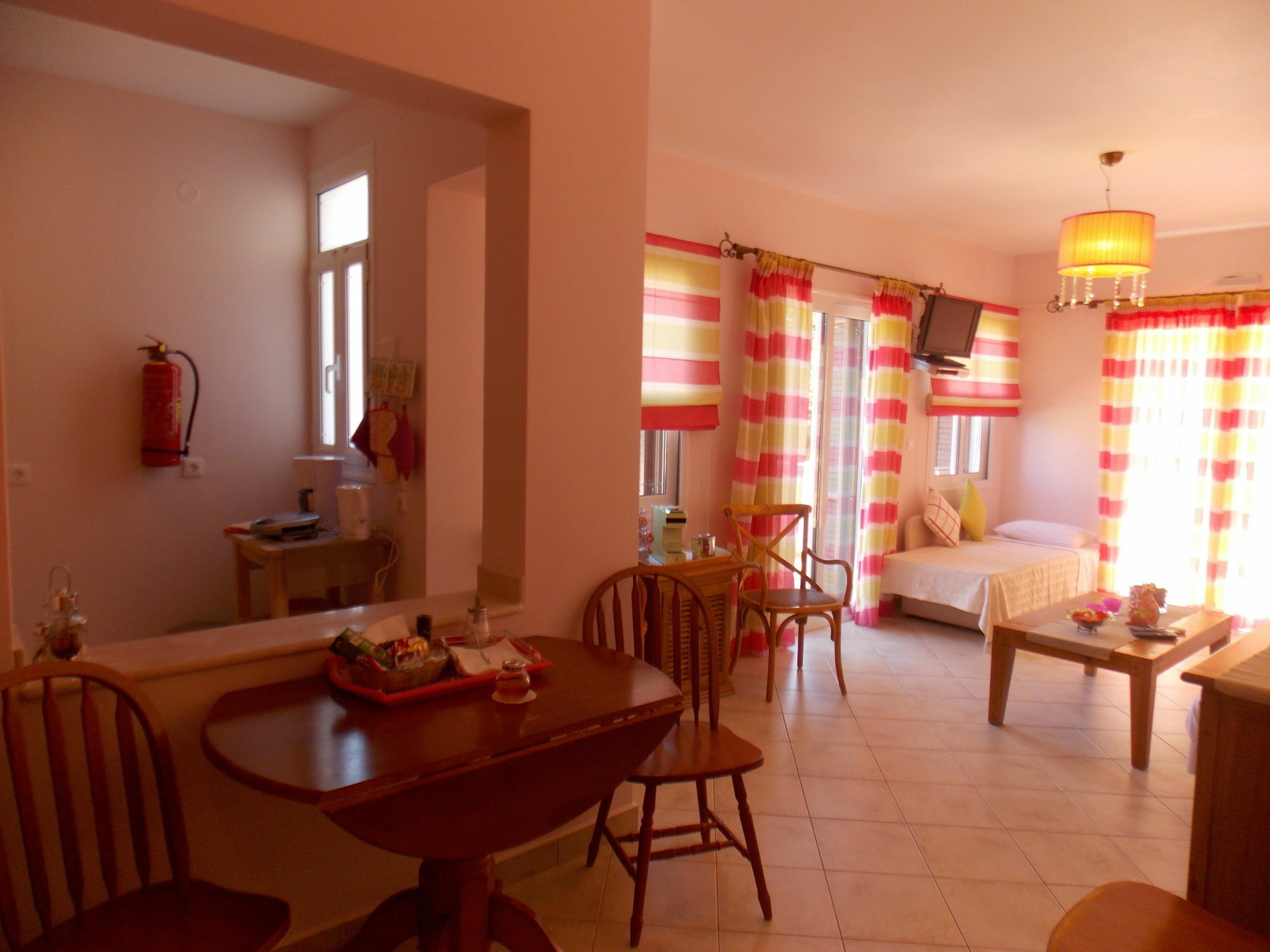 Myrties Boutique Apartments Masouri Eksteriør bilde
