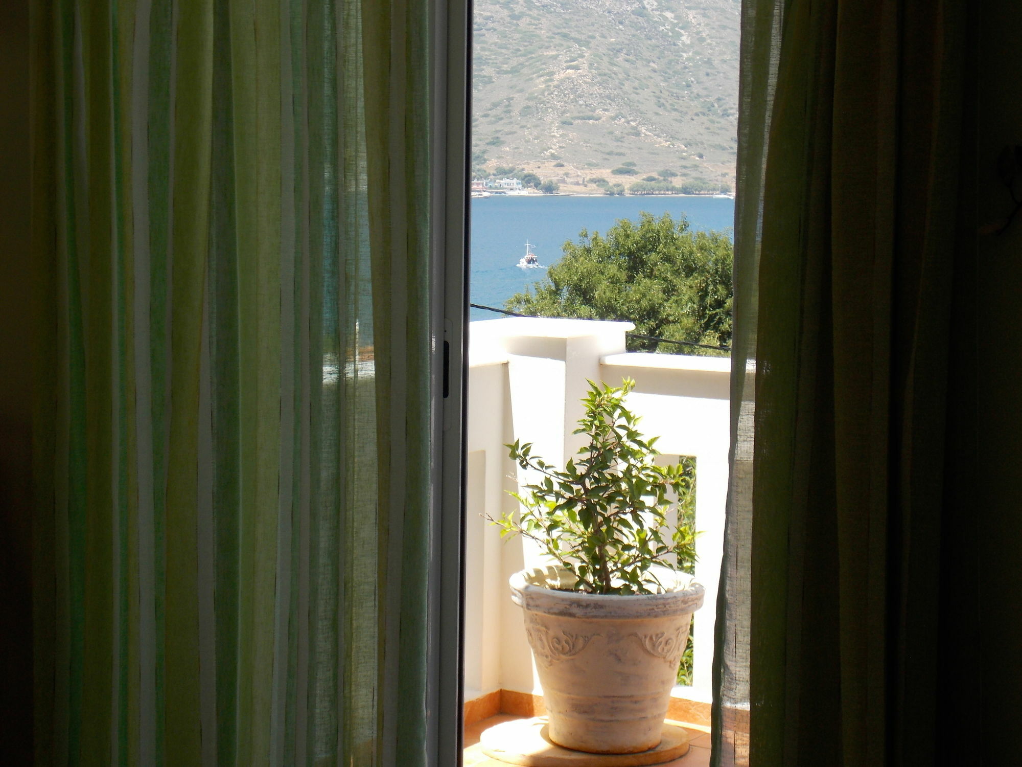Myrties Boutique Apartments Masouri Eksteriør bilde